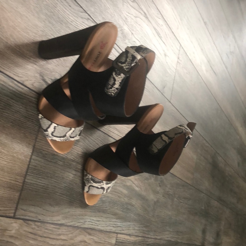 4” block heel black and white snakeskin sandals